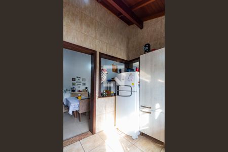 Casa à venda com 300m², 6 quartos e 2 vagas Casa à venda com 300m², 6 quartos e 2 vagasCozinha casa 3