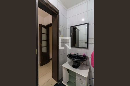 Casa à venda com 300m², 6 quartos e 2 vagas Casa à venda com 300m², 6 quartos e 2 vagasLavabo casa 1