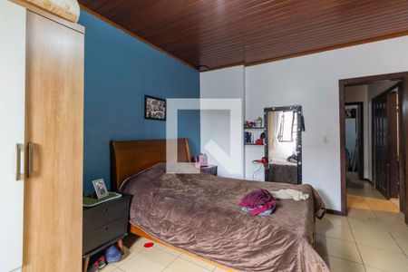 Casa à venda com 300m², 6 quartos e 2 vagas Casa à venda com 300m², 6 quartos e 2 vagasQuarto 2 casa 3