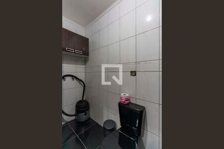 Casa à venda com 300m², 6 quartos e 2 vagas Casa à venda com 300m², 6 quartos e 2 vagasLavabo casa 1