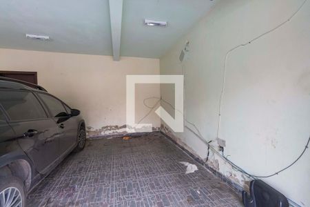 Casa à venda com 300m², 6 quartos e 2 vagas Casa à venda com 300m², 6 quartos e 2 vagasGaragem