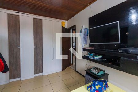 Casa à venda com 300m², 6 quartos e 2 vagas Casa à venda com 300m², 6 quartos e 2 vagasQuarto 1 casa 3