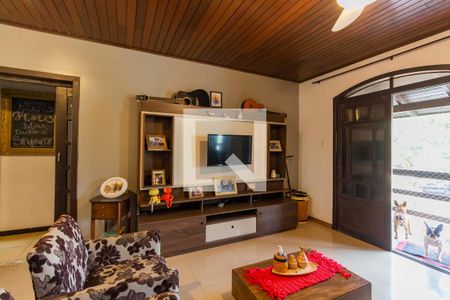 Casa à venda com 300m², 6 quartos e 2 vagas Casa à venda com 300m², 6 quartos e 2 vagasSala casa 3