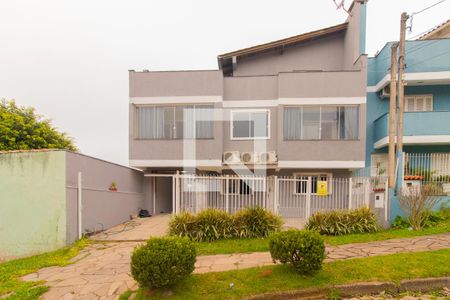 Casa à venda com 300m², 3 quartos e 2 vagas Casa à venda com 300m², 3 quartos e 2 vagasFachada
