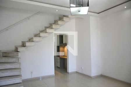 Sala de casa à venda com 3 quartos, 68m² em Portuguesa, Rio de Janeiro