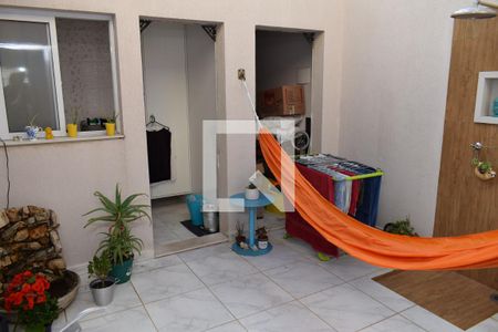 Casa de condomínio para alugar com 89m², 3 quartos e 2 vagasQuintal