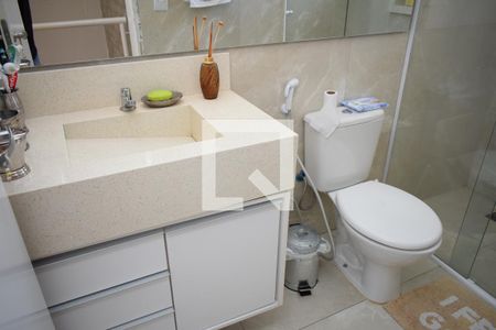 Casa de condomínio para alugar com 89m², 3 quartos e 2 vagasBanheiro Social