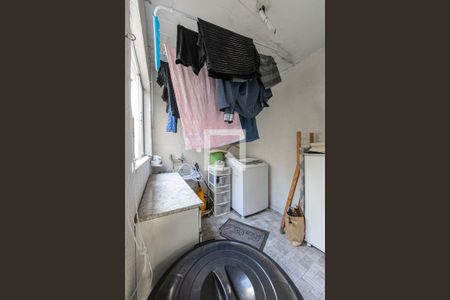 Casa à venda com 130m², 3 quartos e 1 vagaÁrea de Serviço