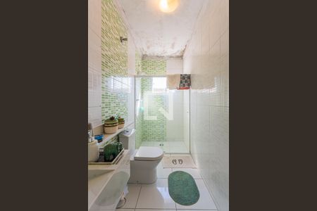 Casa à venda com 216m², 4 quartos e 2 vagasBanheiro