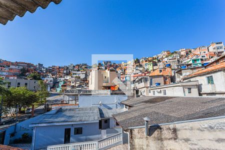 Casa à venda com 216m², 4 quartos e 2 vagasVista da Área de Serviço