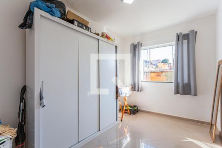 Casa à venda com 216m², 4 quartos e 2 vagasQuarto 2