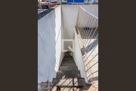 Casa à venda com 216m², 4 quartos e 2 vagasEscada Área de Serviço