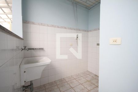 Casa à venda com 100m², 1 quarto e 1 vagaÁrea de Serviço