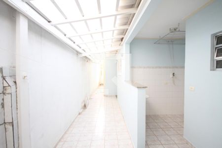 Casa à venda com 100m², 1 quarto e 1 vagaQuintal