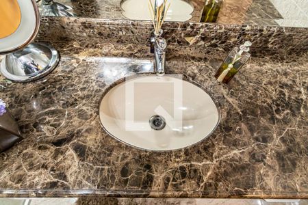 Casa à venda com 150m², 3 quartos e 3 vagas Casa à venda com 150m², 3 quartos e 3 vagasBanheiro Social