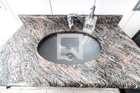 Casa à venda com 150m², 3 quartos e 3 vagas Casa à venda com 150m², 3 quartos e 3 vagasBanheiro de Serviço