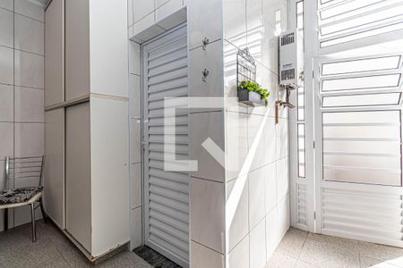 Casa à venda com 150m², 3 quartos e 3 vagas Casa à venda com 150m², 3 quartos e 3 vagasÁrea de Serviço