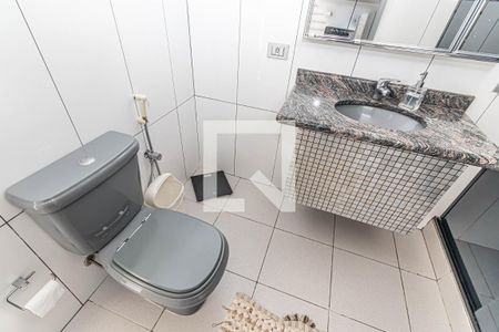 Casa à venda com 150m², 3 quartos e 3 vagas Casa à venda com 150m², 3 quartos e 3 vagasBanheiro de Serviço