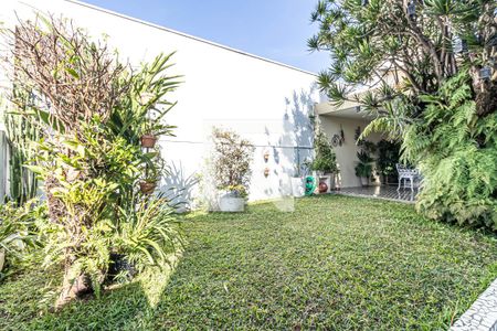 Casa à venda com 150m², 3 quartos e 3 vagas Casa à venda com 150m², 3 quartos e 3 vagasJardim