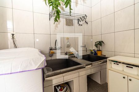 Casa à venda com 150m², 3 quartos e 3 vagas Casa à venda com 150m², 3 quartos e 3 vagasÁrea de Serviço