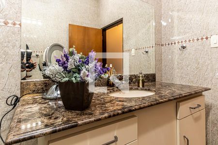 Casa à venda com 150m², 3 quartos e 3 vagas Casa à venda com 150m², 3 quartos e 3 vagasBanheiro Social