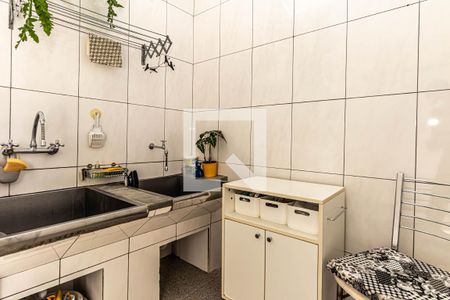 Casa à venda com 150m², 3 quartos e 3 vagas Casa à venda com 150m², 3 quartos e 3 vagasÁrea de Serviço