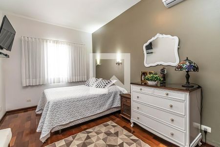 Casa à venda com 150m², 3 quartos e 3 vagas Casa à venda com 150m², 3 quartos e 3 vagasQuarto 1