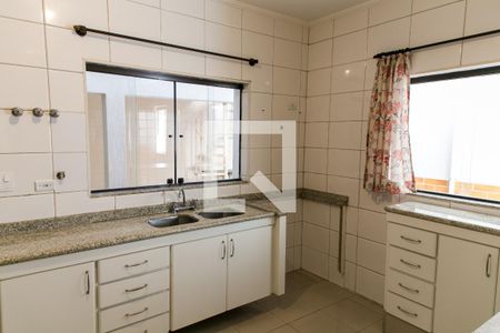 Casa para alugar com 184m², 4 quartos e 2 vagasCozinha