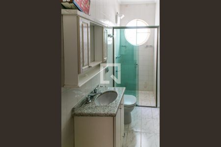 Casa para alugar com 184m², 4 quartos e 2 vagasBanheiro