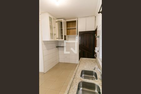 Casa para alugar com 184m², 4 quartos e 2 vagasCozinha