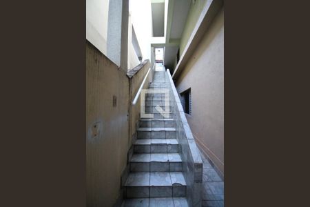 Casa à venda com 60m², 1 quarto e sem vaga Casa à venda com 60m², 1 quarto e sem vagaEscada