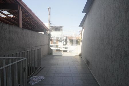 Varanda de casa para alugar com 2 quartos, 80m² em Jardim Ouro Preto, Taboão da Serra