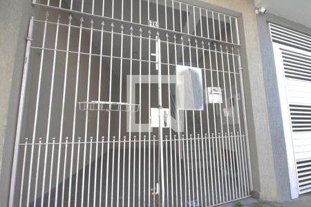 Fachada de casa para alugar com 2 quartos, 80m² em Jardim Ouro Preto, Taboão da Serra