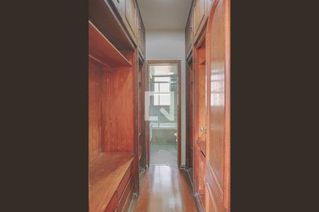 Apartamento para alugar com 340m², 4 quartos e 3 vagasCloset do Quarto Suíte 