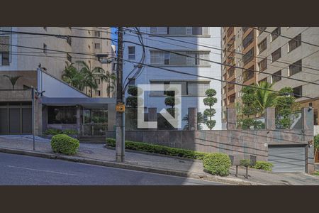 Apartamento para alugar com 340m², 4 quartos e 3 vagasFachada