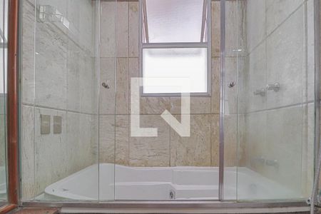 Apartamento para alugar com 340m², 4 quartos e 3 vagasBanheiro Corredor 