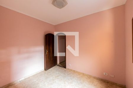 Casa para alugar com 220m², 4 quartos e 2 vagassuite