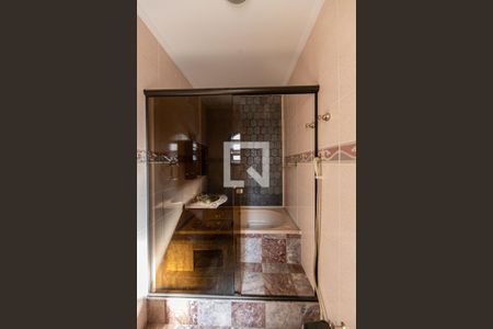 Casa para alugar com 220m², 4 quartos e 2 vagassuite