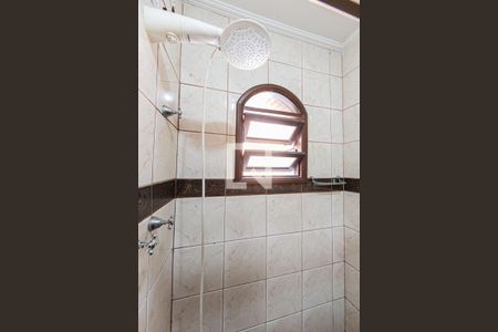 Casa para alugar com 220m², 4 quartos e 2 vagasBanheiro Social