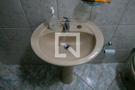 Casa à venda com 154m², 4 quartos e 2 vagasBanheiro social