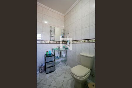 Casa à venda com 154m², 4 quartos e 2 vagasBanheiro da suíte 2