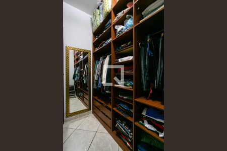 Casa à venda com 154m², 4 quartos e 2 vagasCloset da suíte 1