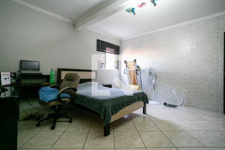 Casa à venda com 154m², 4 quartos e 2 vagasSuíte 2