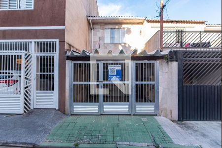 Casa à venda com 108m², 2 quartos e 1 vagaFachada
