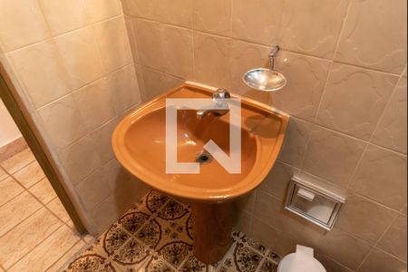 Casa à venda com 108m², 2 quartos e 1 vagaBanheiro Social