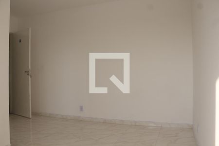 Sala de apartamento para alugar com 2 quartos, 52m² em Parque São Vicente, São Vicente