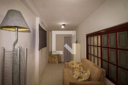 Casa à venda com 250m², 3 quartos e 2 vagas Casa à venda com 250m², 3 quartos e 2 vagasSala de TV