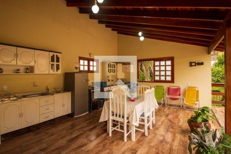 Casa à venda com 250m², 3 quartos e 2 vagas Casa à venda com 250m², 3 quartos e 2 vagasEspaço Gourmet