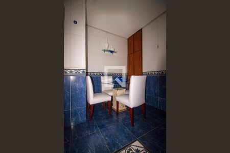 Casa à venda com 250m², 3 quartos e 2 vagas Casa à venda com 250m², 3 quartos e 2 vagasCozinha