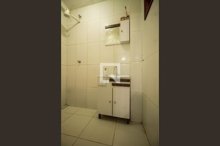 Casa à venda com 250m², 3 quartos e 2 vagas Casa à venda com 250m², 3 quartos e 2 vagasBanheiro